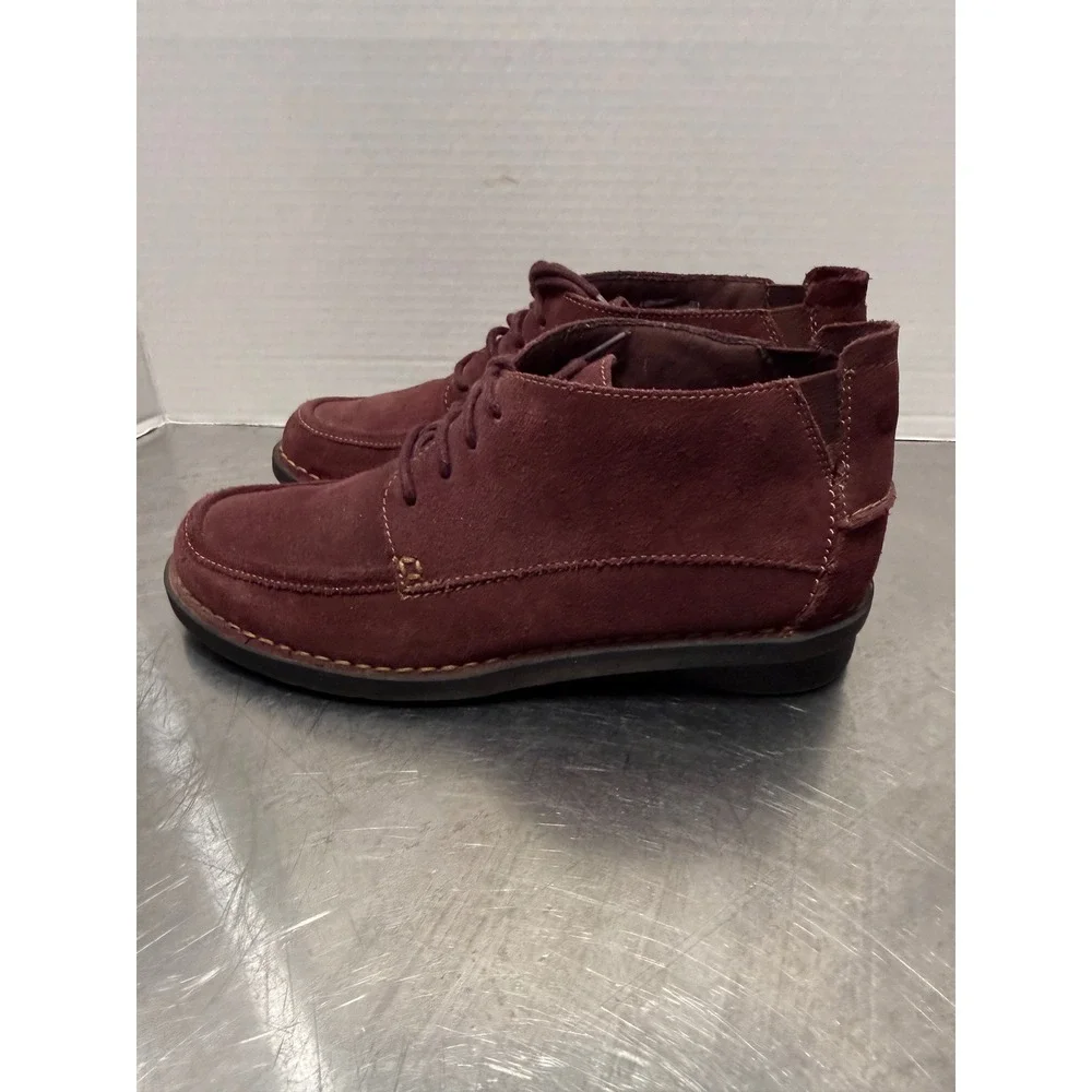 Clarks Nikki Class 8 Burgundy Suede Lace Up Chukka Ankle Boots 261047034055